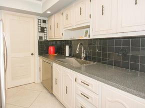 301 Croton Avenue 202, Lantana FL 33462