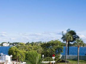 301 Croton Avenue 202, Lantana FL 33462