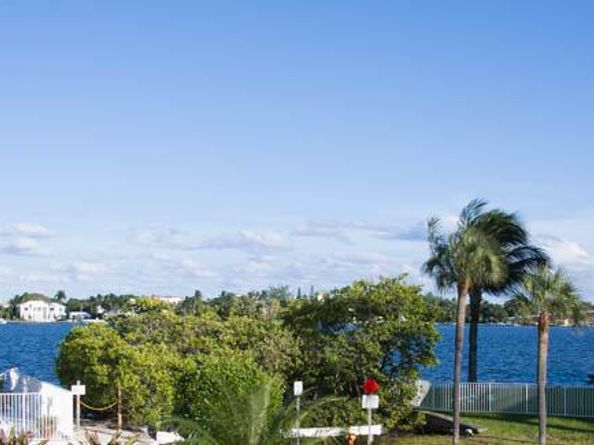 301 Croton Avenue 202, Lantana FL 33462