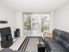 301 Croton Avenue 202, Lantana FL 33462