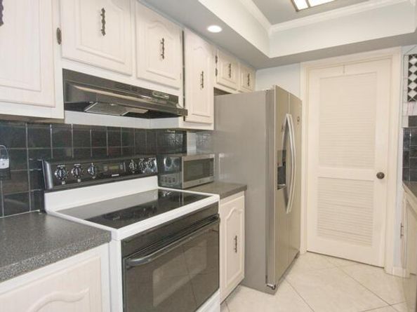 301 Croton Avenue 202, Lantana FL 33462