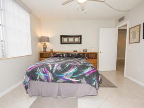 301 Croton Avenue 202, Lantana FL 33462