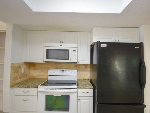 960 NW 49th St, Deerfield Beach FL 33064