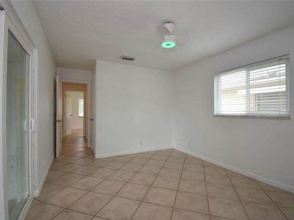 960 NW 49th St, Deerfield Beach FL 33064