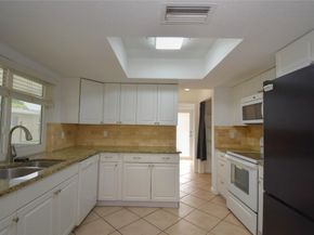 960 NW 49th St, Deerfield Beach FL 33064
