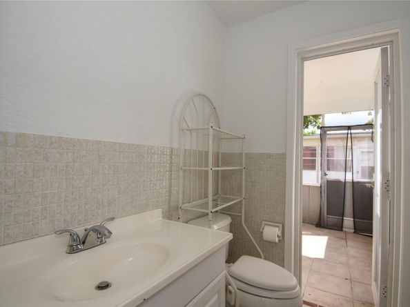 960 NW 49th St, Deerfield Beach FL 33064