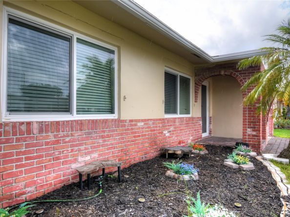 960 NW 49th St, Deerfield Beach FL 33064