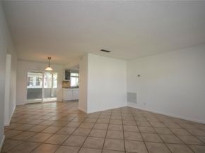 960 NW 49th St, Deerfield Beach FL 33064