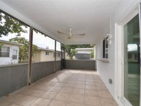 960 NW 49th St, Deerfield Beach FL 33064