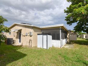 960 NW 49th St, Deerfield Beach FL 33064