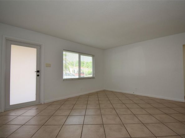 960 NW 49th St, Deerfield Beach FL 33064