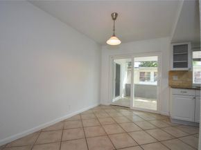 960 NW 49th St, Deerfield Beach FL 33064