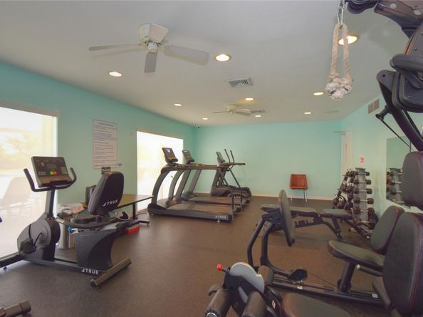 960 NW 49th St, Deerfield Beach FL 33064