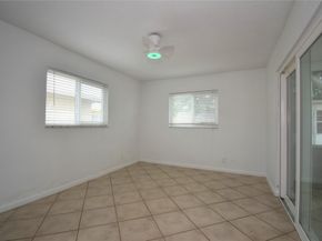 960 NW 49th St, Deerfield Beach FL 33064