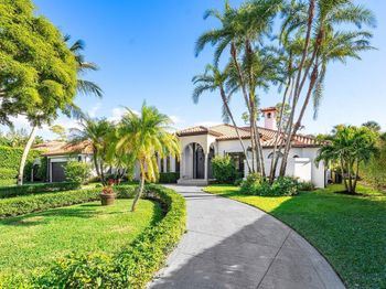 598 N Country Club Drive