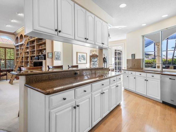 598 N Country Club Drive, Atlantis FL 33462