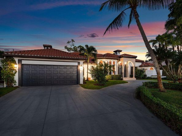 598 N Country Club Drive, Atlantis FL 33462