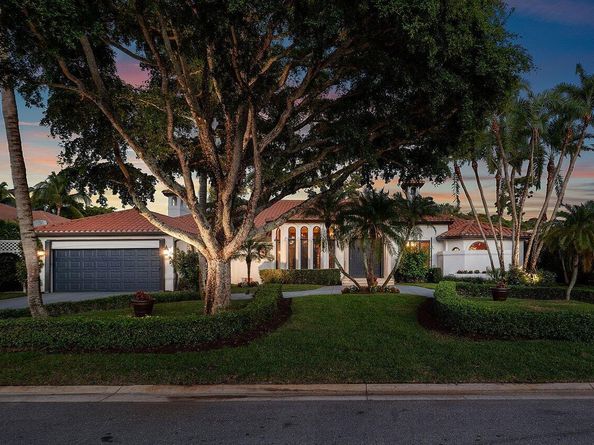 598 N Country Club Drive, Atlantis FL 33462