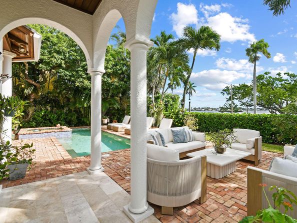 201 Avila Road, West Palm Beach FL 33405