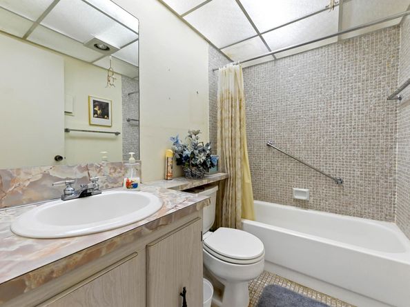 588 Normandy M, Delray Beach FL 33484