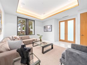 24 Fiesta Way, Fort Lauderdale FL 33301