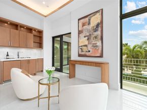 24 Fiesta Way, Fort Lauderdale FL 33301