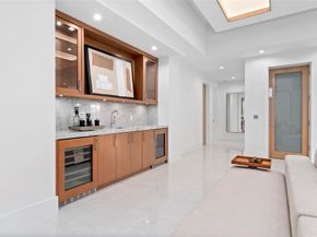 24 Fiesta Way, Fort Lauderdale FL 33301