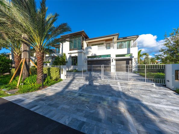 24 Fiesta Way, Fort Lauderdale FL 33301