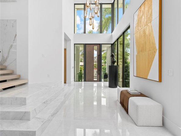 24 Fiesta Way, Fort Lauderdale FL 33301