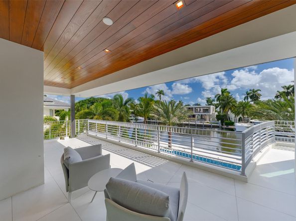 24 Fiesta Way, Fort Lauderdale FL 33301