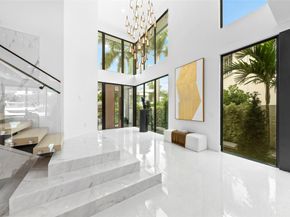 24 Fiesta Way, Fort Lauderdale FL 33301