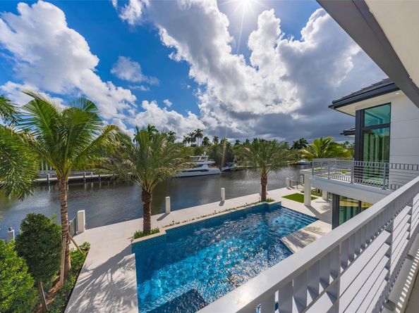 24 Fiesta Way, Fort Lauderdale FL 33301