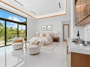 24 Fiesta Way, Fort Lauderdale FL 33301