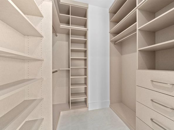 24 Fiesta Way, Fort Lauderdale FL 33301