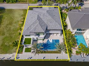 24 Fiesta Way, Fort Lauderdale FL 33301