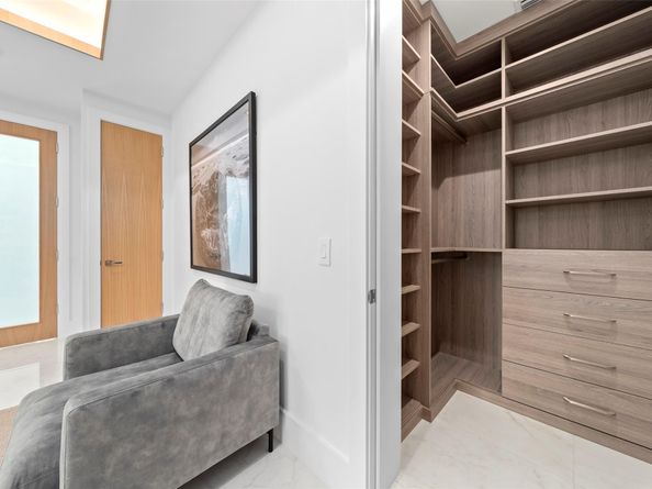 24 Fiesta Way, Fort Lauderdale FL 33301