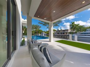 24 Fiesta Way, Fort Lauderdale FL 33301