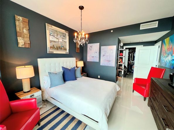 315 NE 3rd Ave 2107, Fort Lauderdale FL 33301