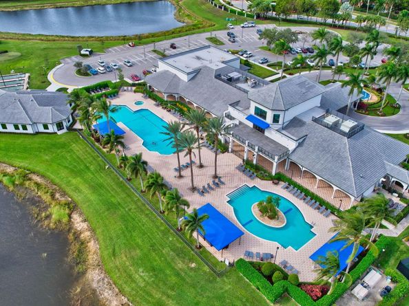 8421 Logia Circle, Boynton Beach FL 33472