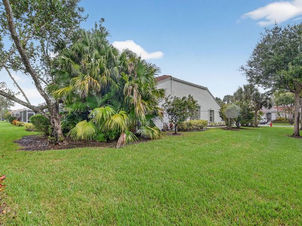 8421 Logia Circle, Boynton Beach FL 33472