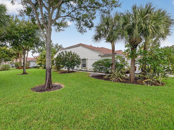 8421 Logia Circle, Boynton Beach FL 33472