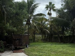 1270 NW 111th St, Miami FL 33167