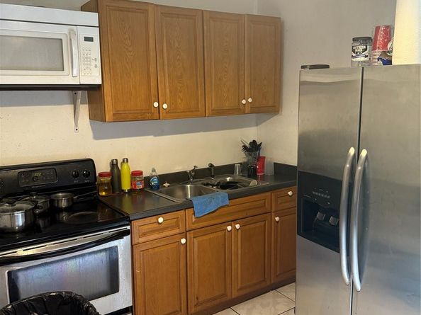 1270 NW 111th St, Miami FL 33167
