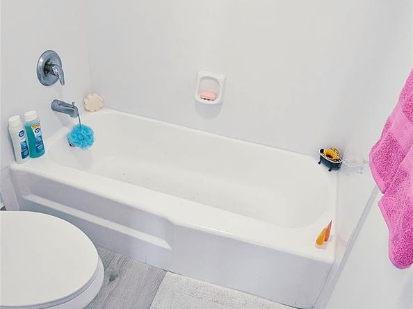 2000 NE 135th Street 605, North Miami FL 33181