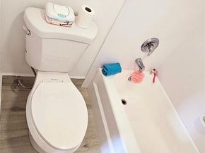 2000 NE 135th Street 605, North Miami FL 33181