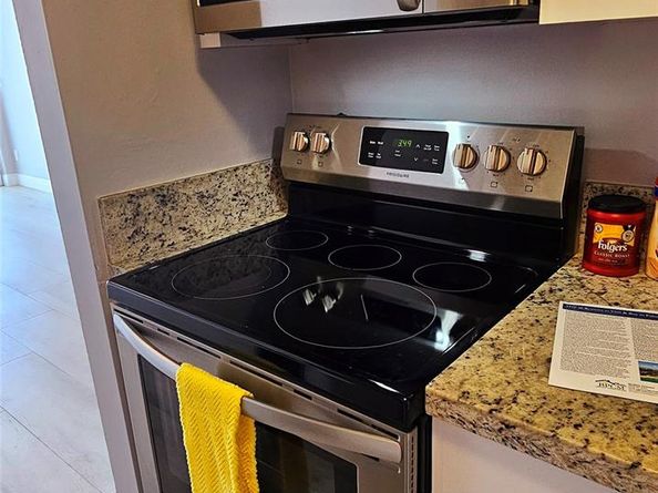 2000 NE 135th Street 605, North Miami FL 33181