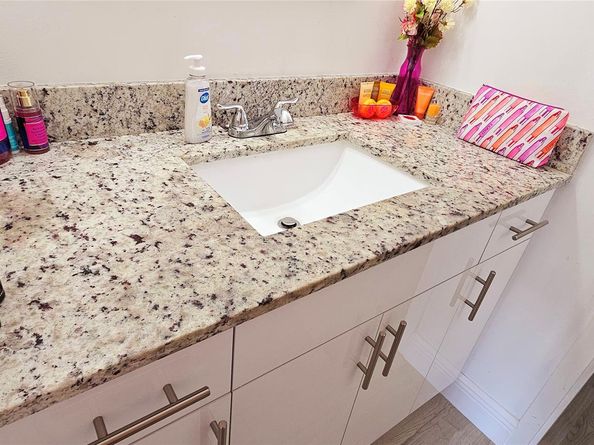 2000 NE 135th Street 605, North Miami FL 33181