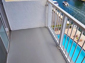 2000 NE 135th Street 605, North Miami FL 33181