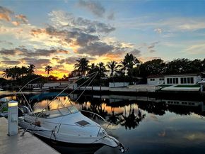 2000 NE 135th Street 605, North Miami FL 33181