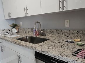 2000 NE 135th Street 605, North Miami FL 33181